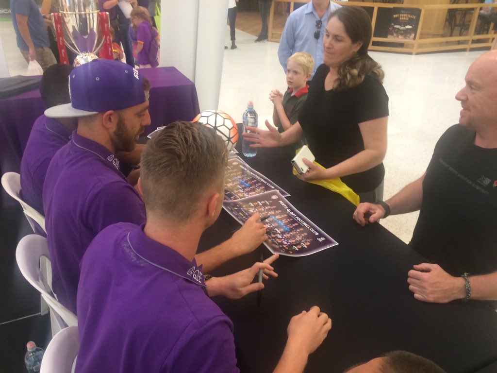 PerthGloryFC's tweet photo. FFA CUP | We're at @WestfieldAU #Whitfords for the #FFACup tour & we'll be here from 6-8pm #WestvsRest https://t.co/gDbnDANmft