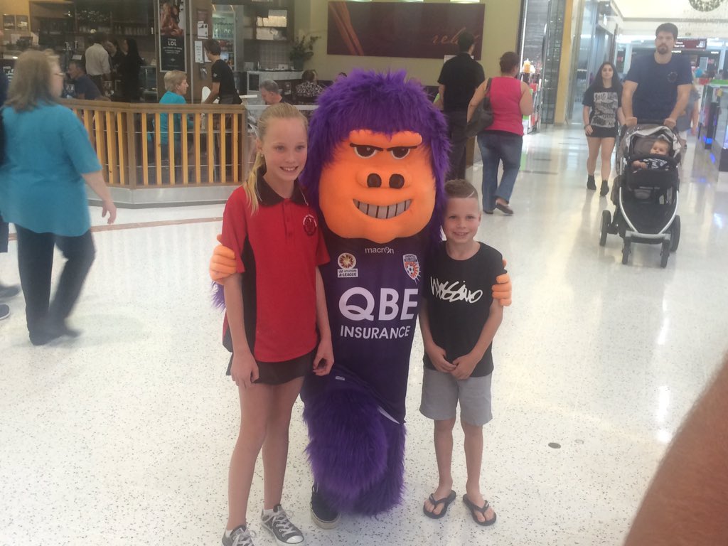 PerthGloryFC's tweet photo. FFA CUP | We're at @WestfieldAU #Whitfords for the #FFACup tour & we'll be here from 6-8pm #WestvsRest https://t.co/gDbnDANmft