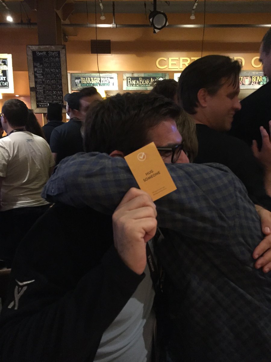 t11t's tweet photo. Hug someone #TodoChallenge #AtlassianSummit  Yeaha https://t.co/ZbX1osbq2L