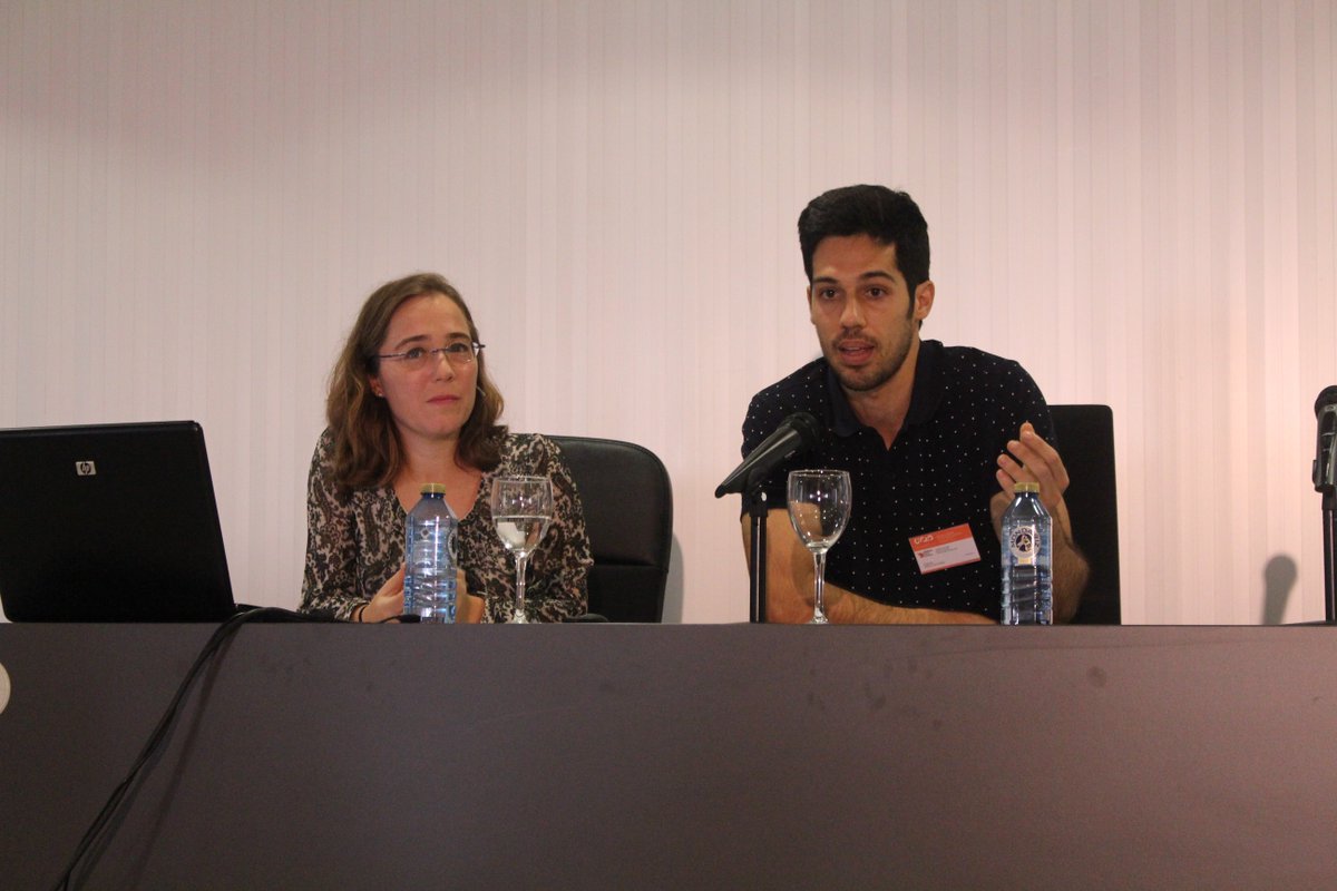 UMHSeries's tweet photo. Horacio Muñoz nos plantea ¿son arte las series de televisión? #CICAP2015 @UniversidadMH @cauumh https://t.co/7mX58EZZBu