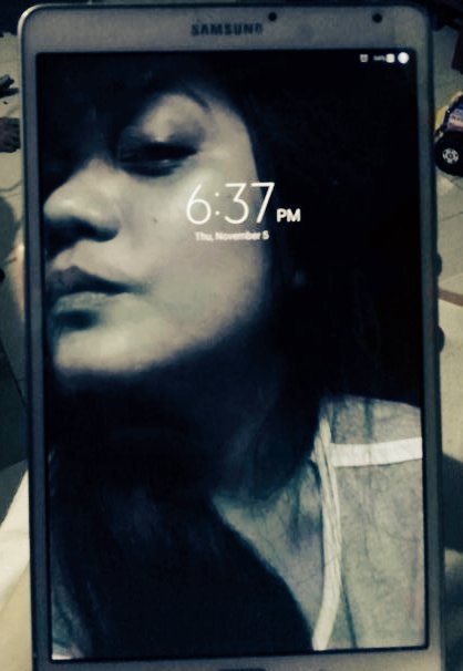 b3lle_laht's tweet photo. 4 pics 1 word 📷👸🏻 #lockscreenphoto https://t.co/WtUzBw9JHB