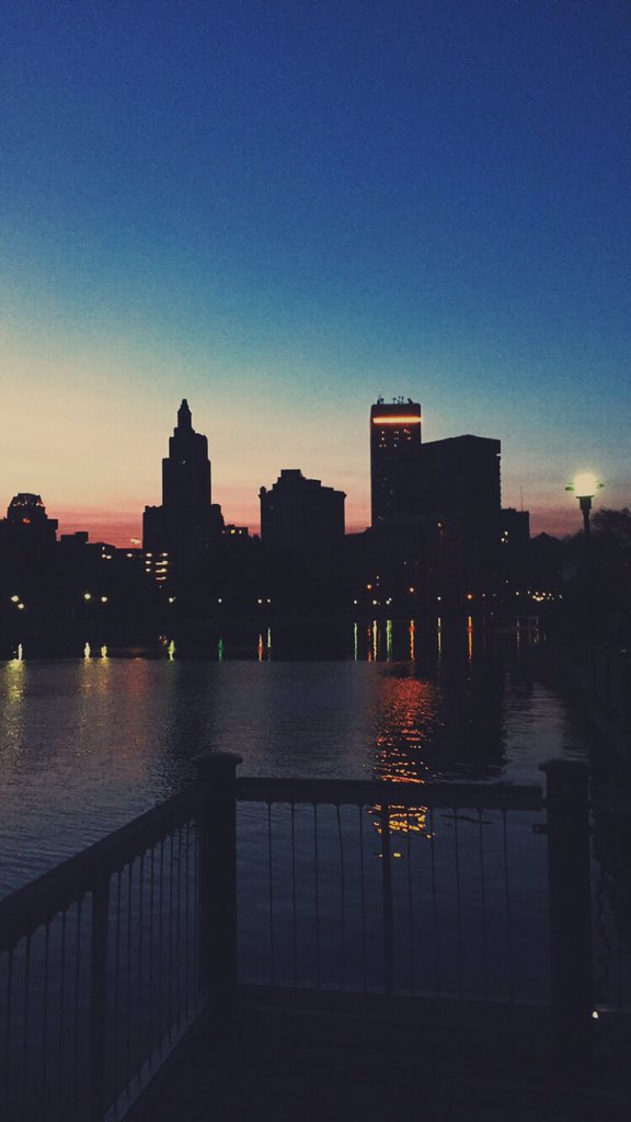 SILENTSIVAN's tweet image. #PicturesForConnor
🌳🌲🌃
Not the best but I tried