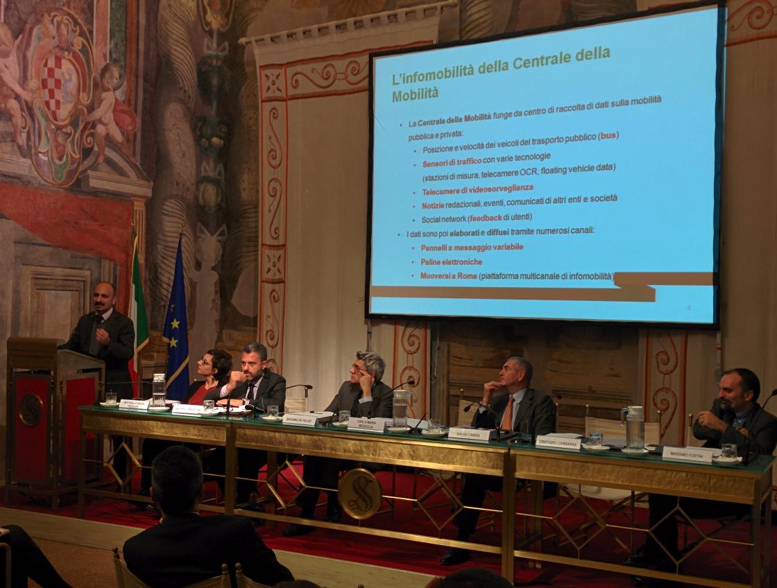 InfoGlocus's tweet photo. Carlo Medaglia racconta l'esperienza di Roma Mobilità nel campo degli Open Data. #Traffico #muoviroma #dedagroup_ict https://t.co/Wxysg8xco4
