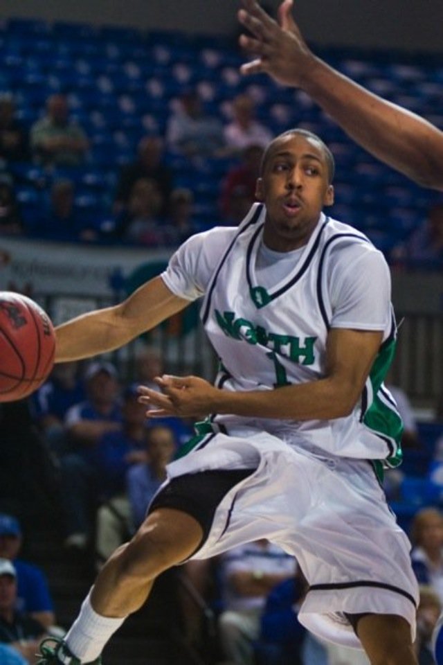 KeyLifeHoops's tweet photo. #tbt Coach Johnson aka DomoDymez #NorthTexasAlum #KCKeysLegend #KeysNation ๐๐ https://t.co/llbcllbwma