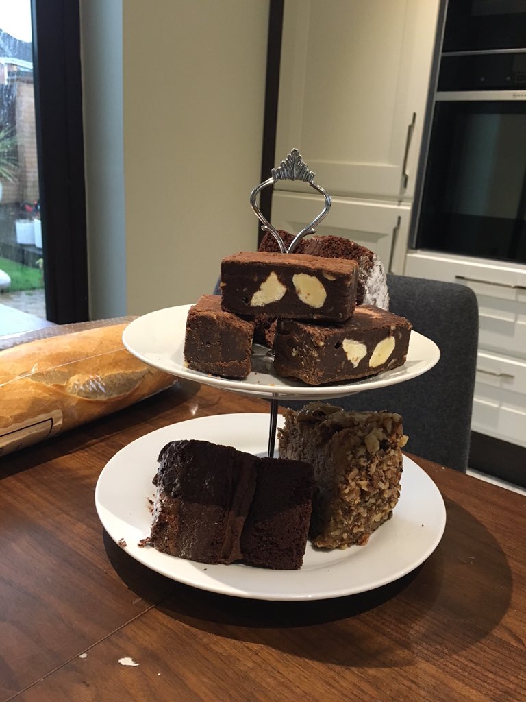 MorganSnuffle's tweet photo. Chocolate heaven all from @thefootmansrest birthday treats 😋 https://t.co/SW2lZ1OuCv