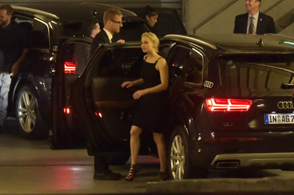 jlawsupdate's tweet photo. @jlawgermany: NEW Jennifer Lawrence arriving at the after party yesterday! #MockingjayBerlin https://t.co/DspTJY8naN
