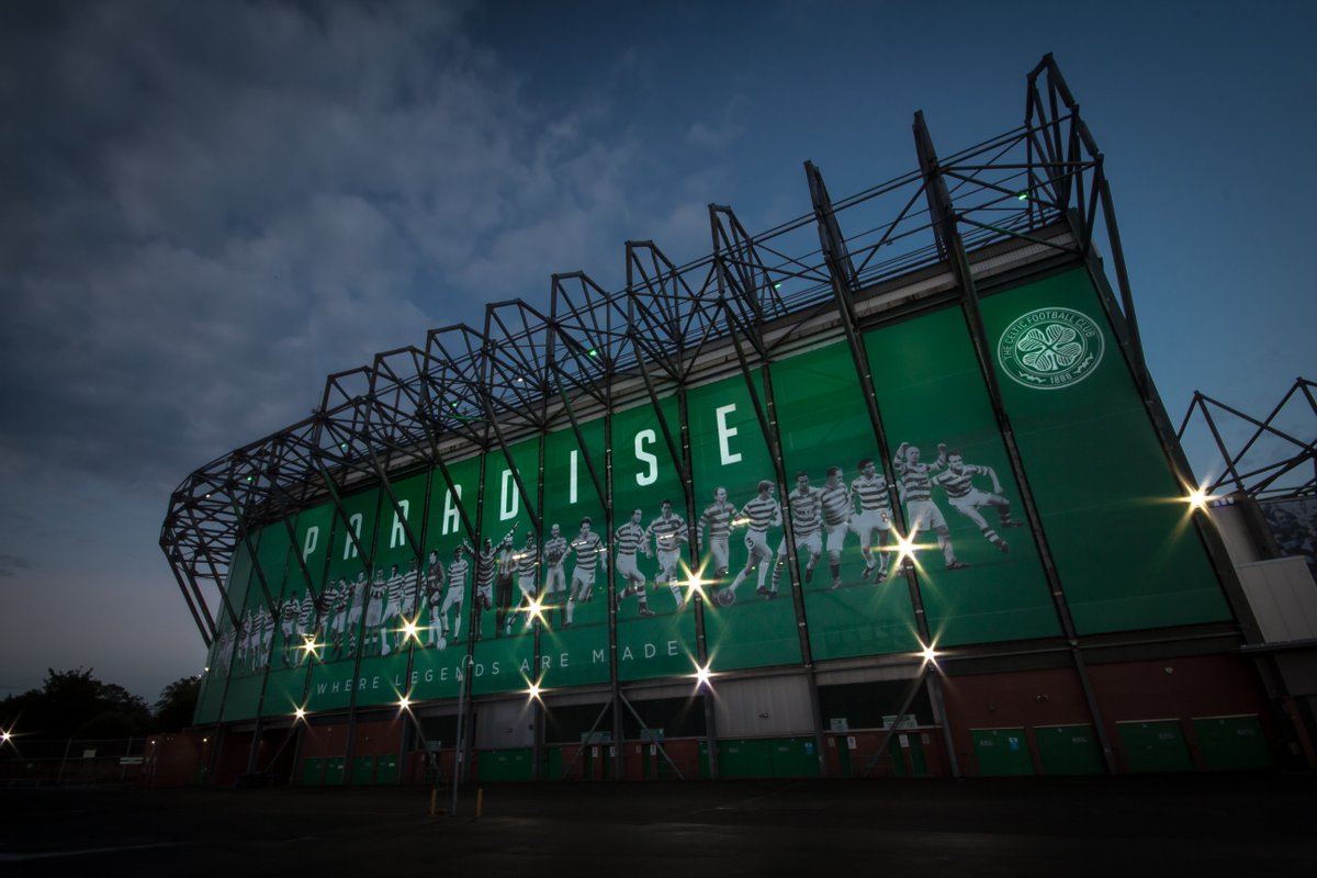 NBFootball's tweet photo. Big European tie in Glasgow. The floodlights are on. Who is coming to Paradise tonight? @celticfc #LiveForCeltic https://t.co/cnyrN7XCEO