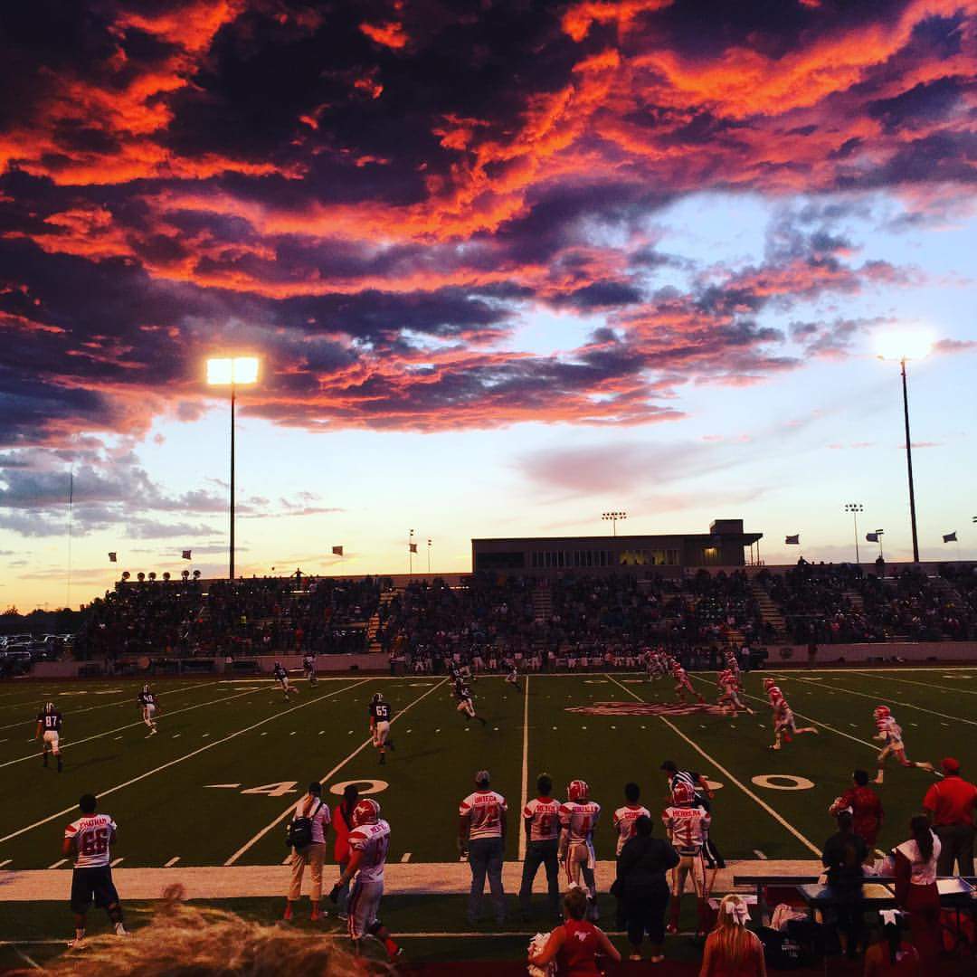 DrFieldScovell's tweet photo. A favorite photo from the season from one of our followers, Courtney. Share yours with us with #fieldtoField. https://t.co/D9XYpAJ8cr