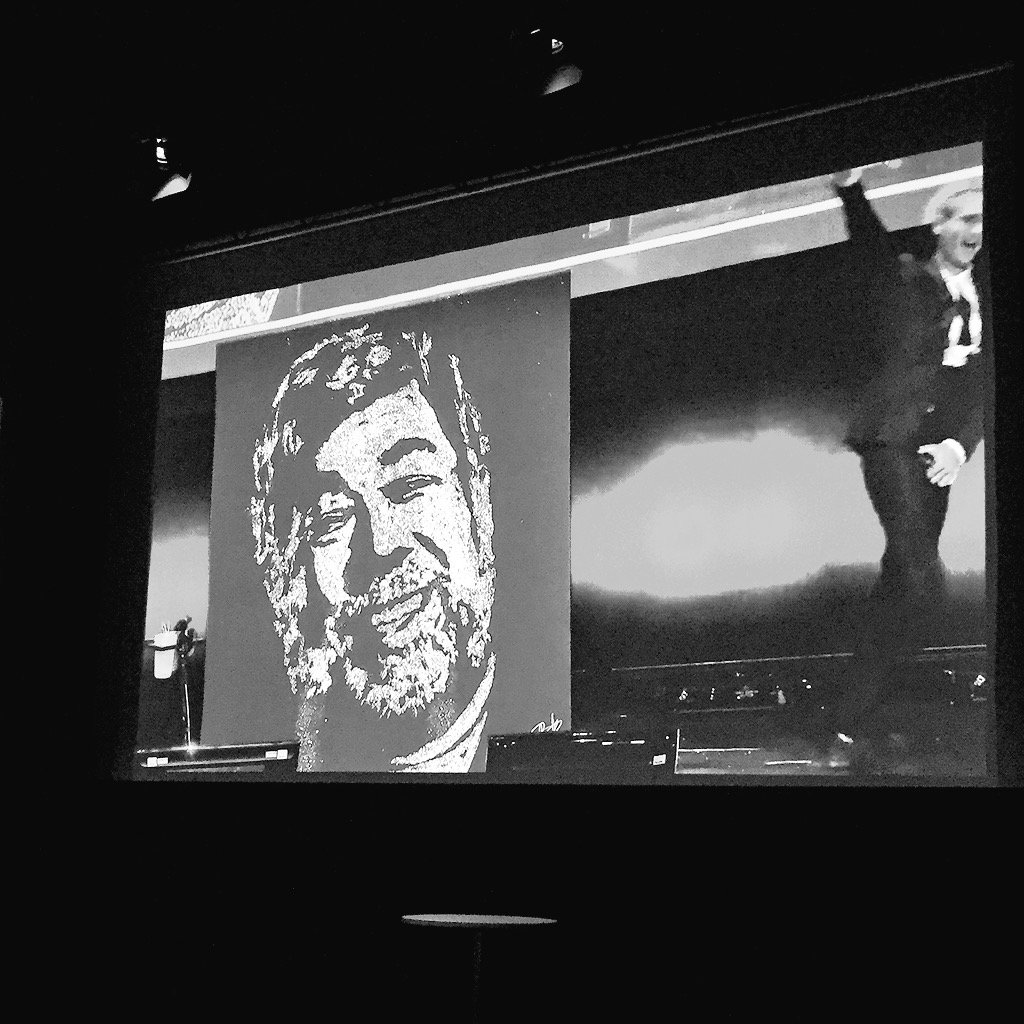 OneAgency_'s tweet photo. "I gave my design away for free then #stevejobs turned up" @stevewoz #executiveday15 #hjärntillskott #eed2015 #apple https://t.co/yyqrITSHLf