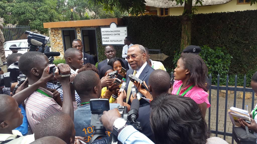 r_ssewa's tweet photo. @RuhakanaR - Ndugu Prime Minister faces press on issues of #SDGs in Ug- are we on track? #DCF @UNDPUganda @ngoforum https://t.co/Cso1IdRCvf