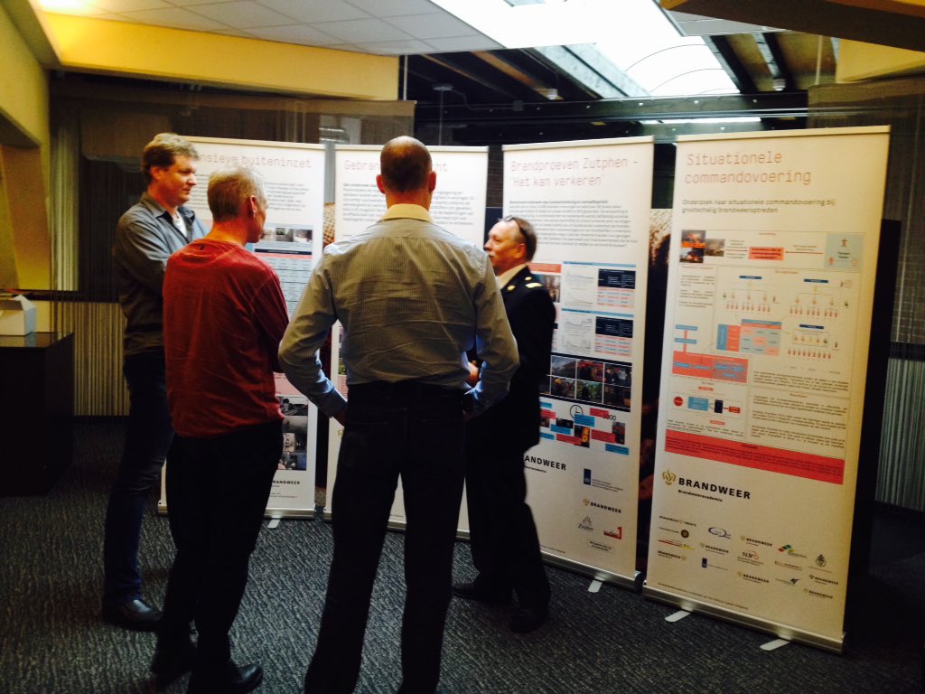 ccmvanruijven's tweet photo. Posterworkshop dag 2 #fsscongres2015 https://t.co/QzsKrS6hMx