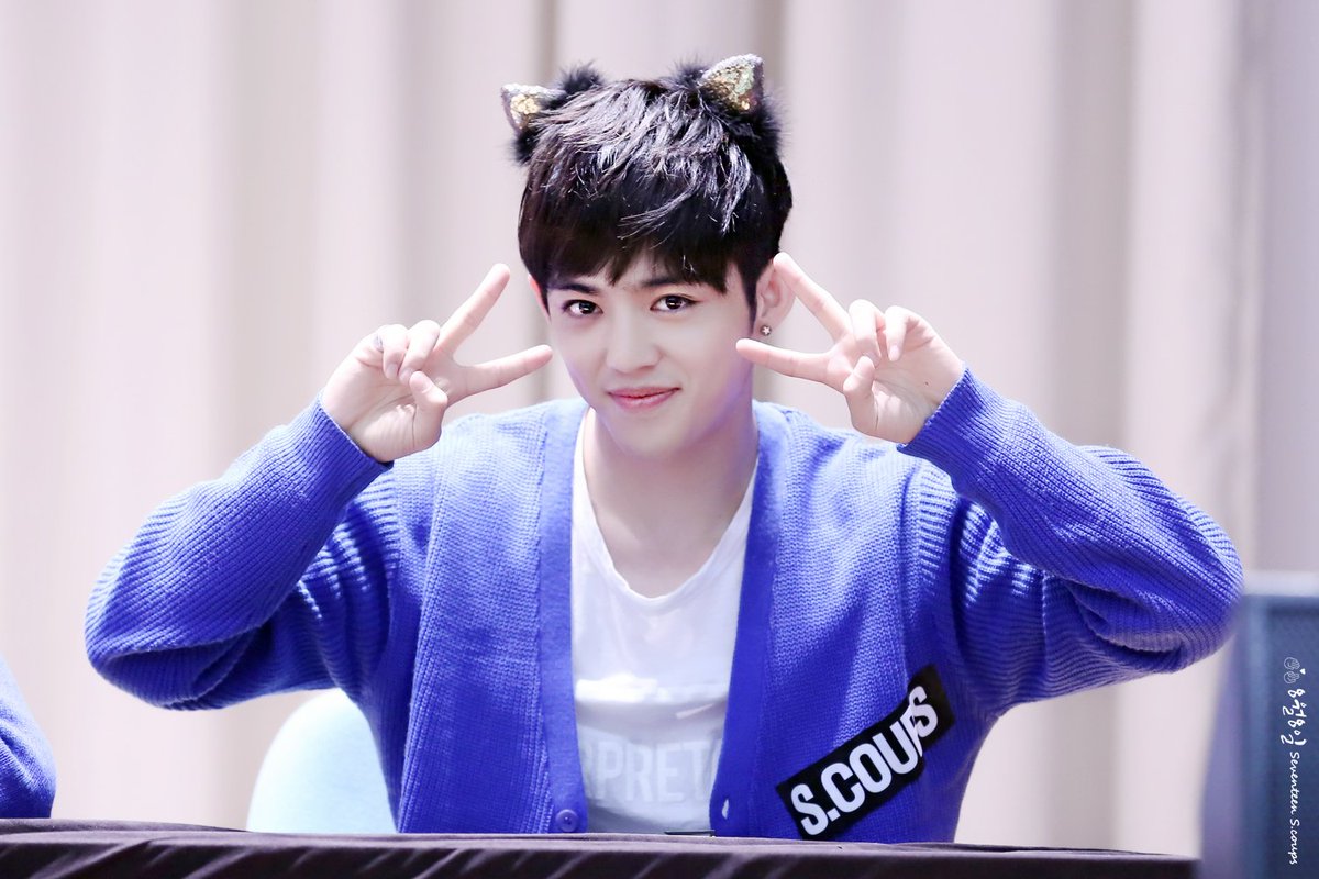 SCoupsBrasil's tweet photo. [#HQ] 01.11.15 S.Coups no fansign em Yongsan.
Cr: scoups88 https://t.co/qGr9DvebHD