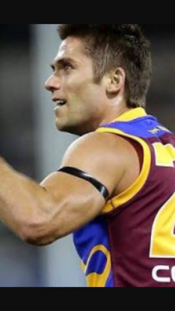 lambose4's tweet image. Amazing how once this incredible player Simon Black thought that @brisbanelions wasn't 4  him #StayedTheCourse  #Jet