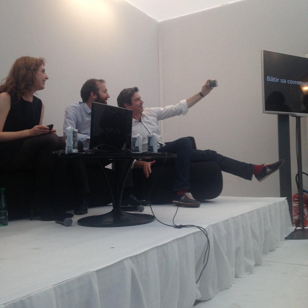 The_Other_Store's tweet photo. Selfie à la conf sur le web au @trafficsalon avec @cafemode @commeuncamion  @LeSlipFrancais @goodigloo et @olapic 📸 https://t.co/ZIhCH9brl5