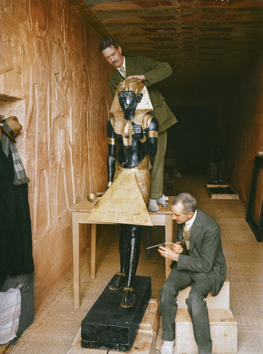 ticiaverveer's tweet photo. 1922: The discovery of Tutankhamun's tomb — in color https://t.co/0BhO4kovaJ Beautiful! #archaeology Egypt https://t.co/2s55WOmAXO
