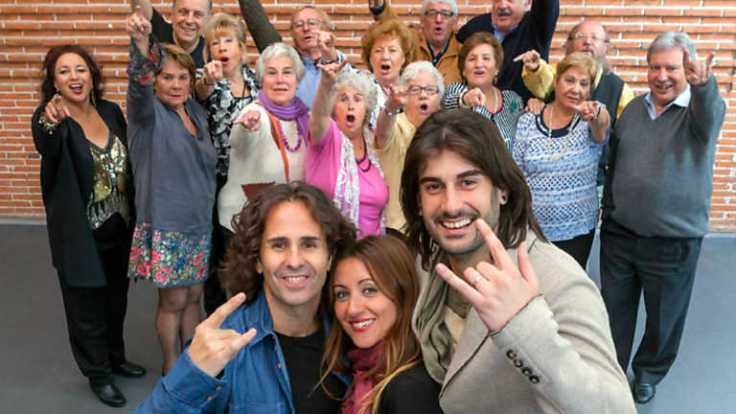 Fernanfm's tweet photo. #TV: Hoy se cumplen 2 años del estreno de #GeneraciónRock con Melendi, por @ZairaDance. https://t.co/IuXphd43MO https://t.co/IuW0tQYGzv