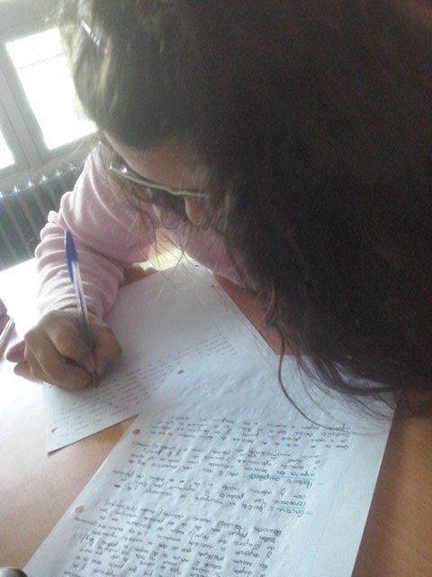 camy_si's tweet photo. Alba la estudiosa @AggAlba1996 https://t.co/4AcIA8YuLY