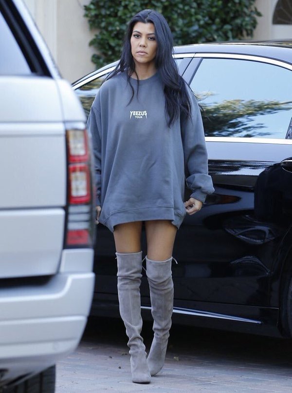 Jprz1321's tweet photo. Kourtney doesn't get enough credit 🔥 https://t.co/uiDWE61t9W