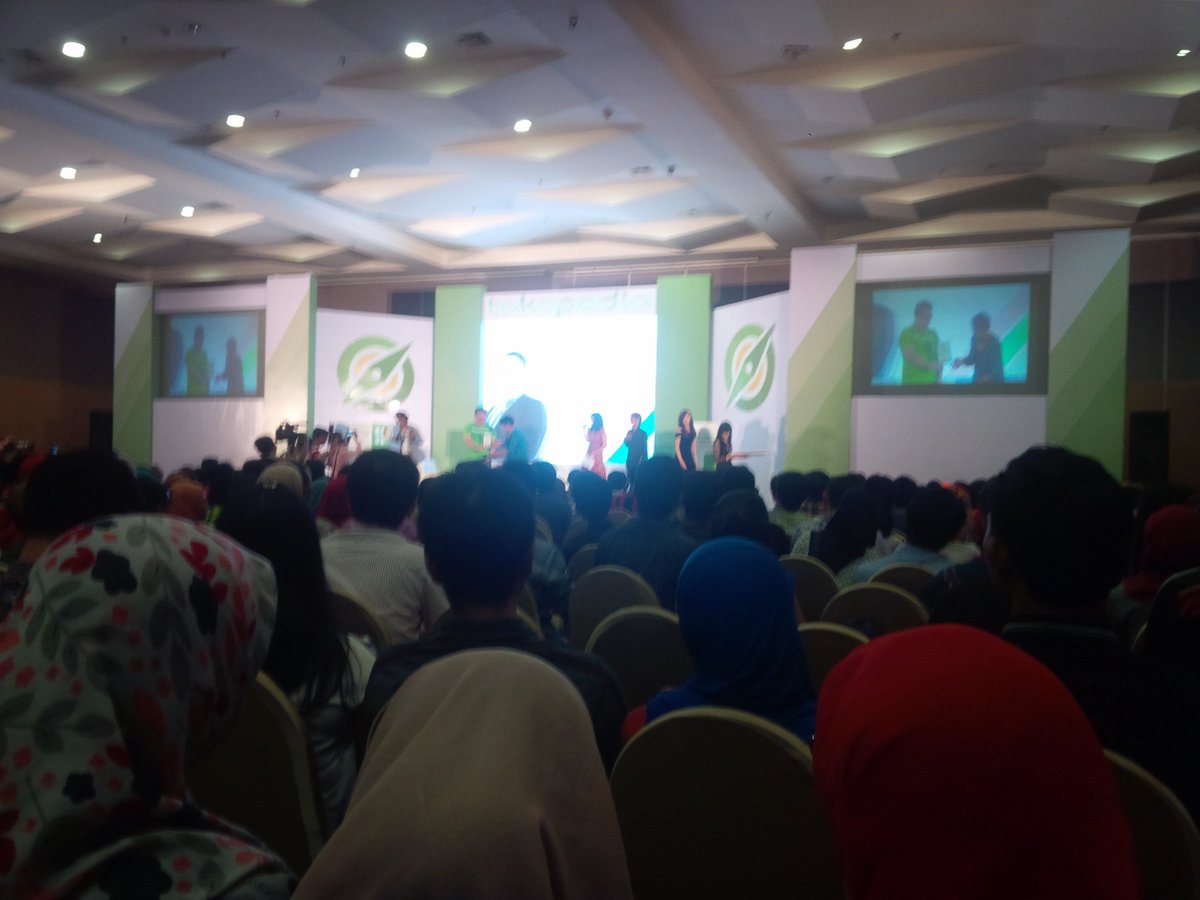HanarooSBY's tweet photo. ROADSHOW TOKOPEDIA SERU.. Wajib di adakan lagi.. @smartfrenworld #GoForIT #Topedsby2015 https://t.co/nYh6kweMJU