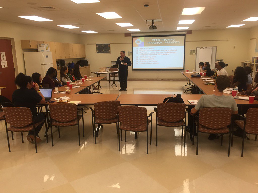 ATL_Eagles's tweet photo. Dedicated ATL students here on a late start day for anti-bullying training. #area1proud https://t.co/CfXN3JG4Px