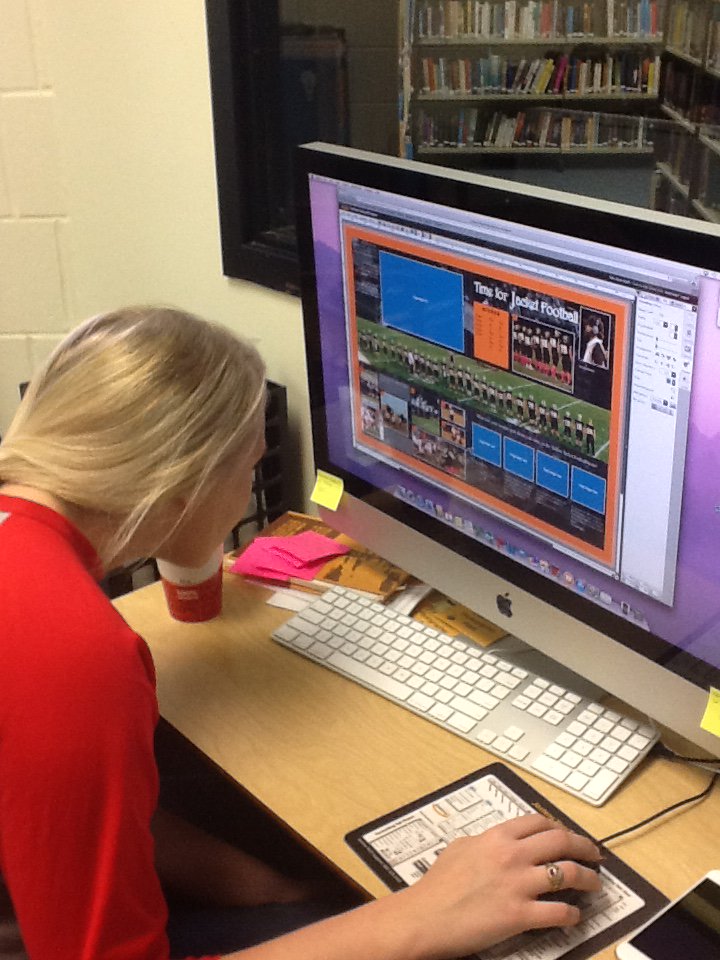 jeelst's tweet photo. Nicole Blackwell is creating the football pages for the 2015-16 Yellowjacket yearbook. https://t.co/MWd5Oya3TV