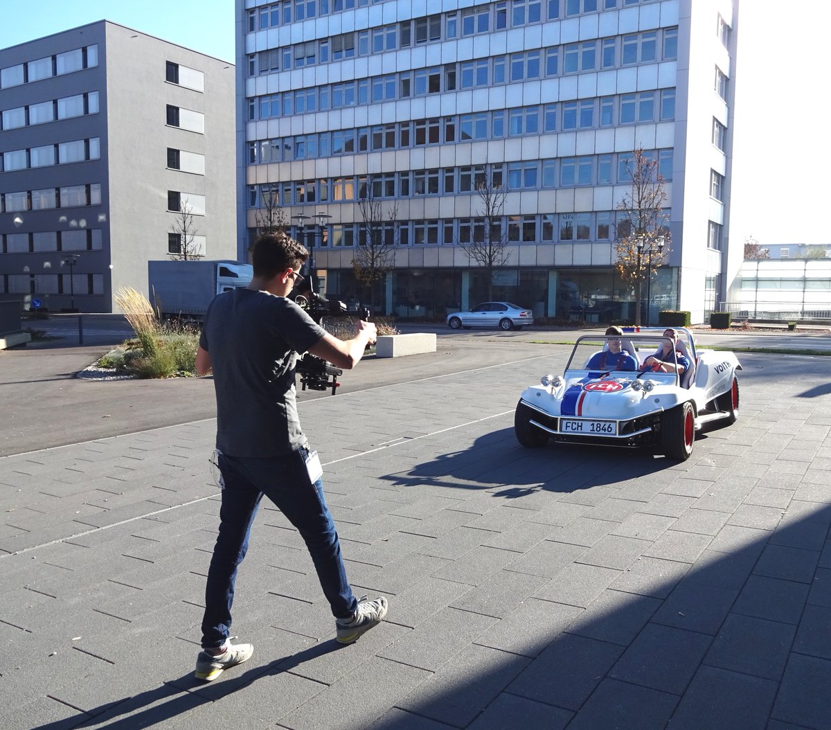 Voith_Career's tweet photo. Behind the scenes... today our #apprentices are little filmstars in our job videos. #startbahnsued #Voith https://t.co/4v7YAWGWAr