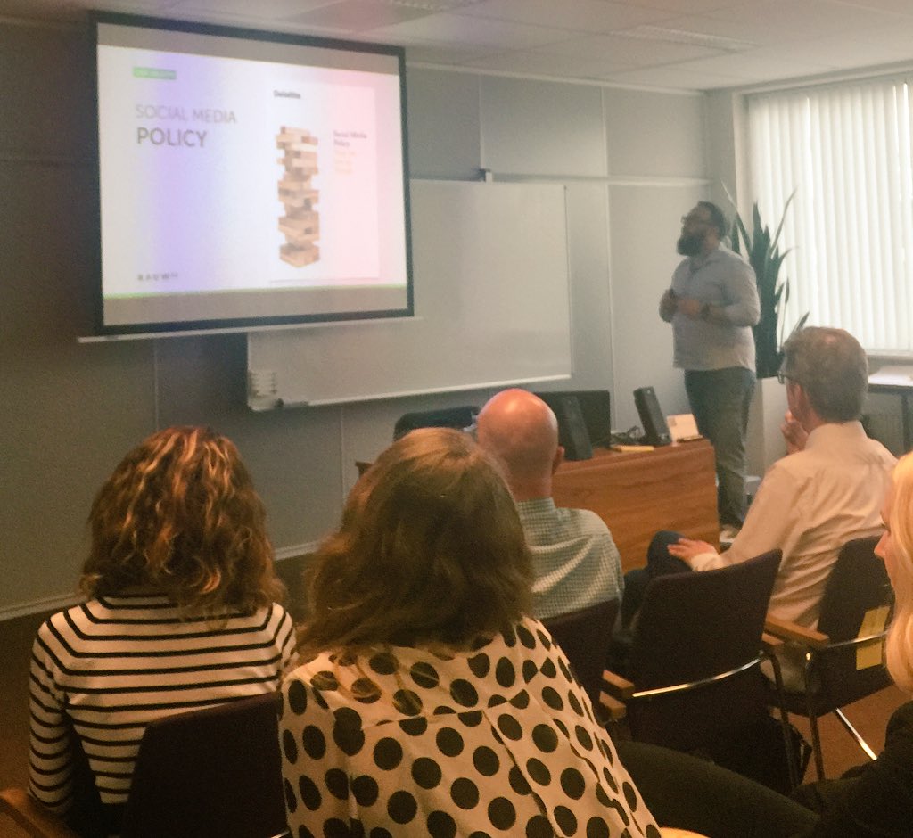 MoniekFaas's tweet image. Dat is leuk, @roosvanvugt en @RauwCC en de video van @Deloitte #daslanggeleden #socialsnack