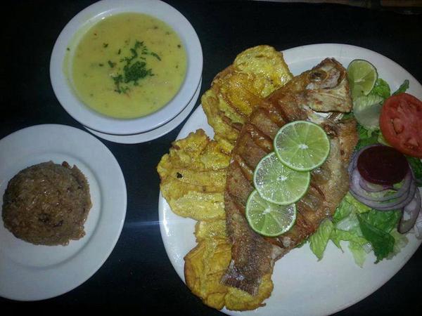 Las_Palmas_Rest's tweet photo. Delicioso pescado https://t.co/zMcdCGeMi9