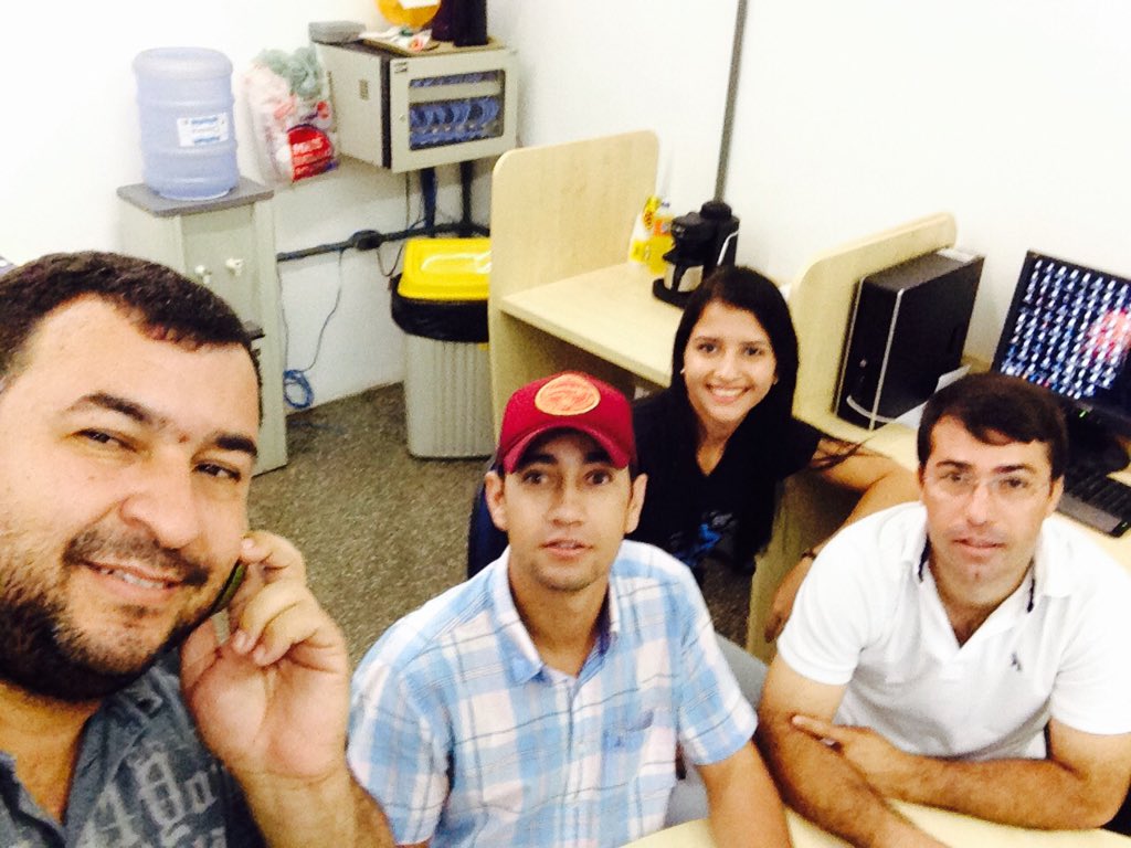 AroldoMaciel's tweet photo. contacto con Lared #mañaneros  en directo! https://t.co/G4I5WScSsf
