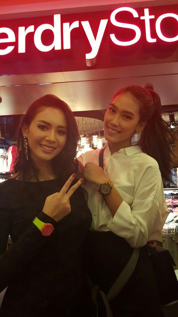 pm_management's tweet photo. @elviraelph with @alikaislamadina event Superdry. https://t.co/hRIJZxw61R