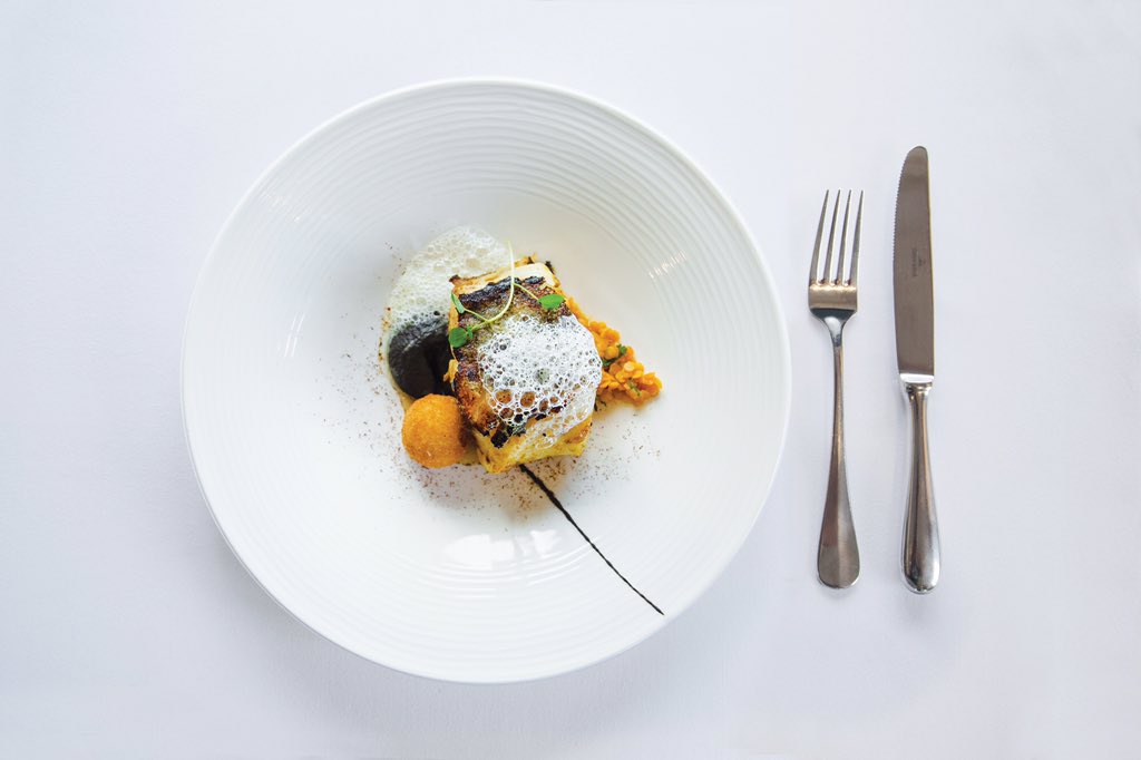 GothamChefs's tweet photo. Great photo of the curried cod by @markleemingfilm #culinary #photography https://t.co/JQsLyHHLPJ