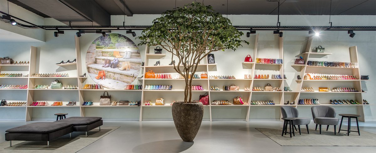 This weekend at the Noë Brand Store in Antwerp: a basement sale!
Old stock &amp; factory samples starting at EUR 20.00