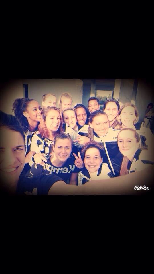 Estellenzeminko's tweet photo. Grosse pensée pour @ubbmb qui disparaît.2 superbes années au club. Courage aux joueuses et à Manu #LFH @Bulleux8 https://t.co/IueUOaGQLP