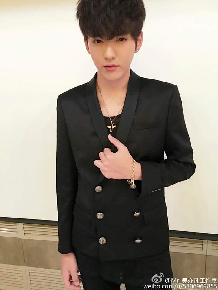 Happy birthday to Kris Wu           