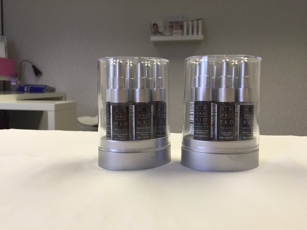 contouredbeauty's tweet photo. Love the new Karen Betts Pro Pigment Collection!
#PigmentsYouCanTrust
@belletoujours1 @Karen_Betts @Nouveau_Contour https://t.co/H3ZpnMOiAn
