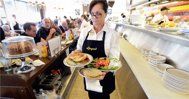 colbycola's tweet photo. @CNBC says US franchisees post best 1-month #jobs gain per @ADP #jobsreport #franchise https://t.co/AIDyD97B9s https://t.co/zf9YFkyMAE