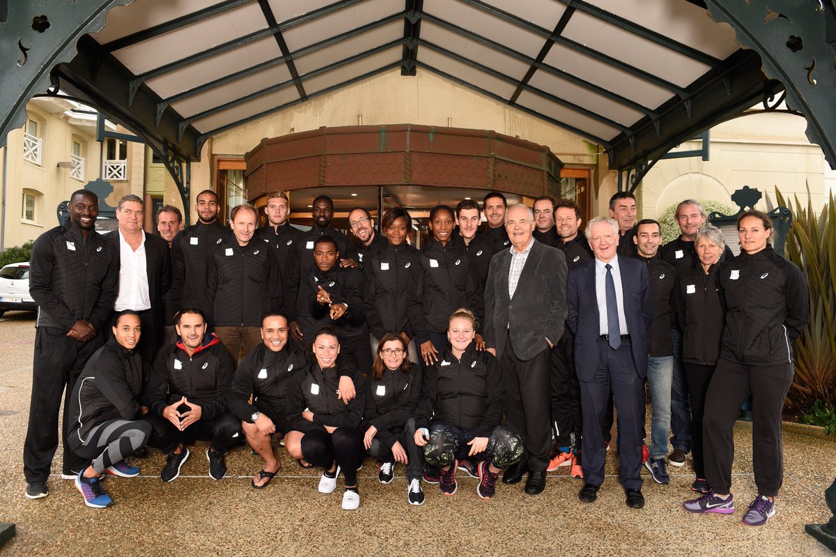 Une partie de l'équipe de France réunie aux <a href="/thermesmarins/">Thermes Marins</a> de Saint-Malo pour une belle semaine de partage !