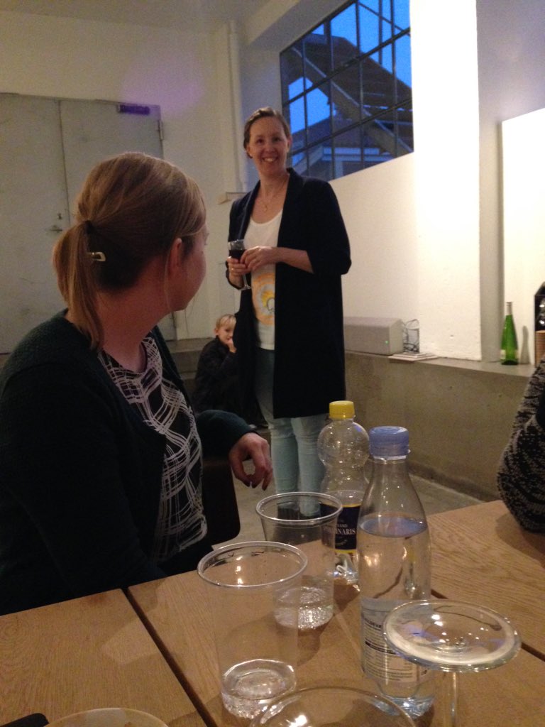 mienoergaard's tweet photo. Til reception hos @avibor der debuterer med #HOPSPOTS i dag https://t.co/rrcuPcmH5M