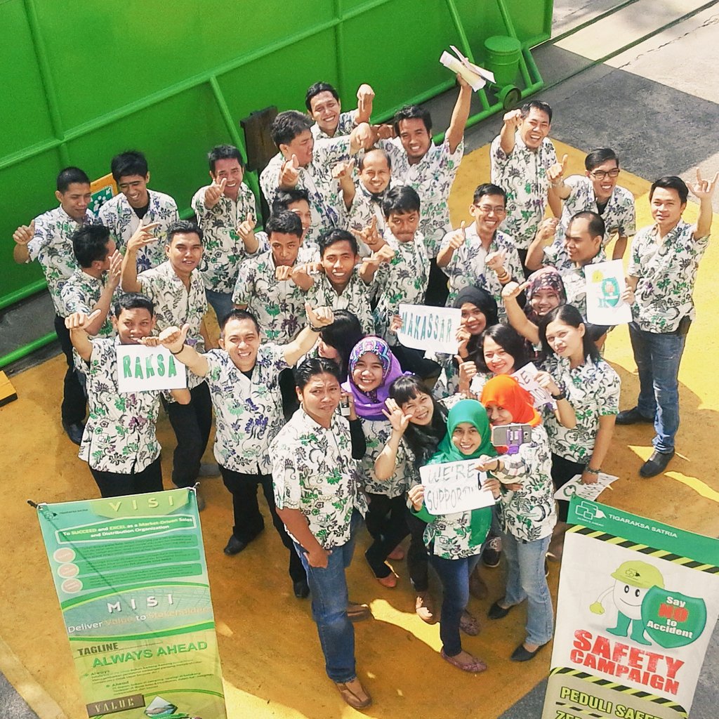 ricardosyaka's tweet photo. Bersama Kita Bisaaaaaa...... @TigaraksaSatria #LombaBatikTRS #CP_MAKASSAR https://t.co/q02PfrKau0