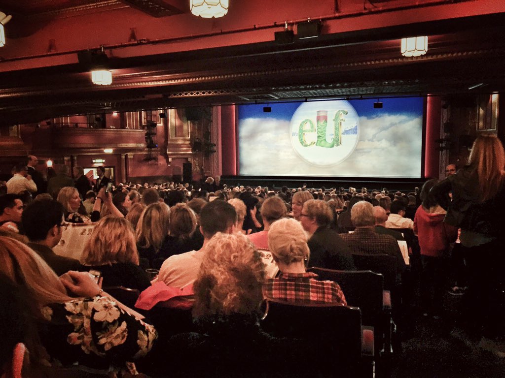 golittlebirdee's tweet photo. Go Team #SocialMedia at the Opening Night for @elfmusicaluk! Tweeting our buts off. 👍🏻 https://t.co/zO0t4FVIOT