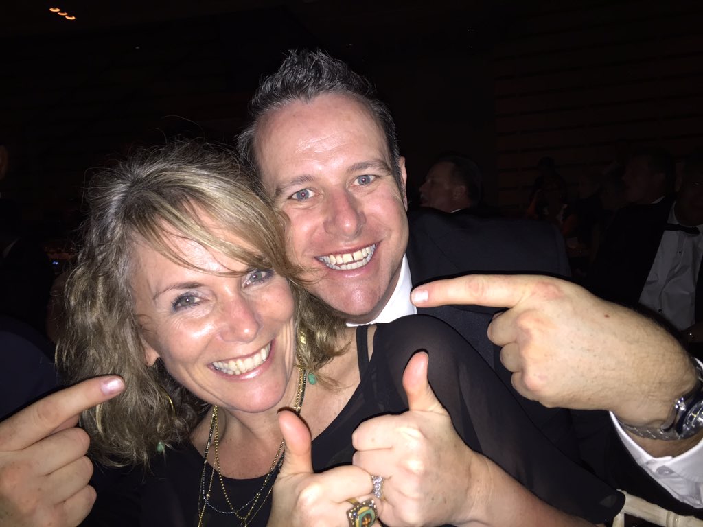 Mickleb73's tweet photo. @lisafryar #WINNER #winnerwinnerchickendinner https://t.co/ohpHNjBfOF