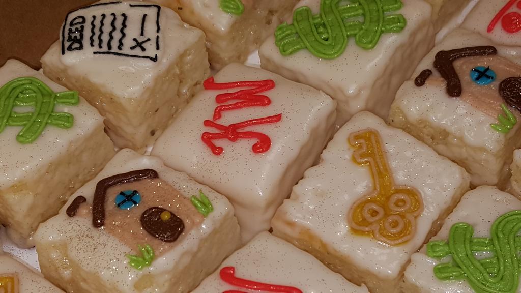 KWAgentsAbilene's tweet photo. Thank you @shawAbby and Apples for the Beautiful petifores.  They were Delicious! #kwabilene #petifores #delicious https://t.co/HjEicFj9Ry