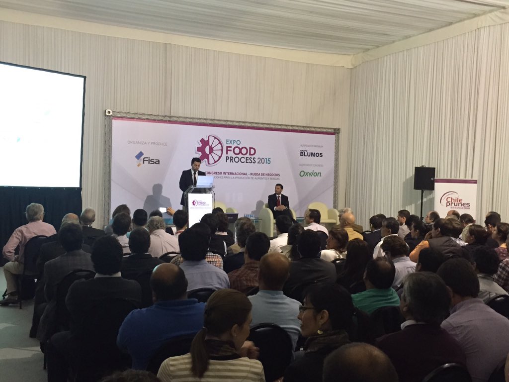 arodriguezsoza's tweet photo. Exitoso seminario @Chilean_Walnut y @Chile_Prunes + de 180 asistentes! en #ExpoFoodProcess https://t.co/vLm0BcNJOQ