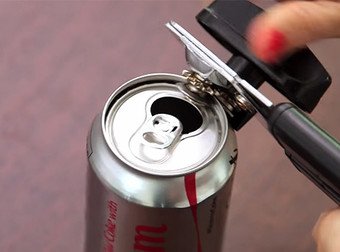 BenallackBelva's tweet photo. She Cut The Top Of Soda Cans And Made The Most Adorable Herb Garden Ever
https://t.co/L5BbByiBsa https://t.co/NzzjZT2HH2