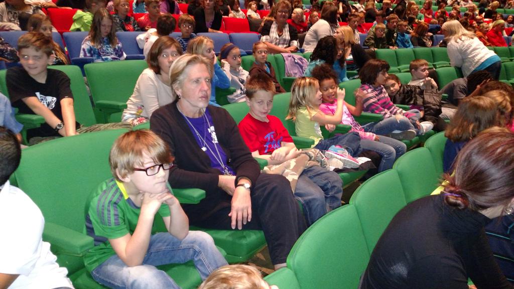 Chronisters3rd's tweet photo. Waiting for the Soweto Gospel Choir!  Great show! https://t.co/51Xafcq8kc