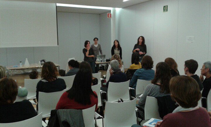 pquimic's tweet photo. Pesentació #Girolab Biblio Rahola de Girona; Educació + Literatura + Ciència! Amb @ninsclub @c4dudg @edbarcanova https://t.co/BUfRPFRobf