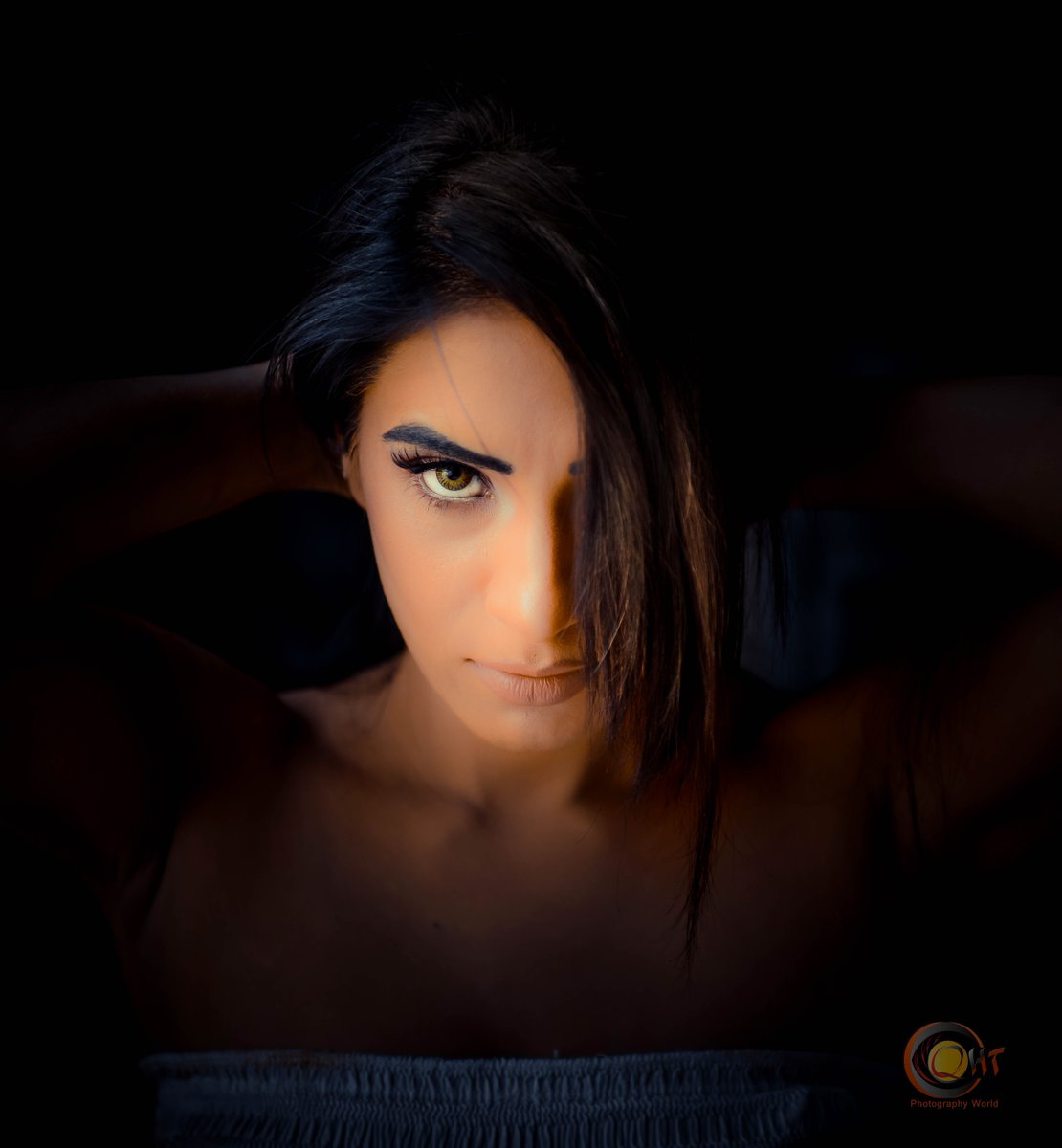 QHT_Photography's tweet photo. One #Half of my is #hopeless #romantic, the other half is so #dam #realistic.
#model #Shoot https://t.co/8mnixoS6Li