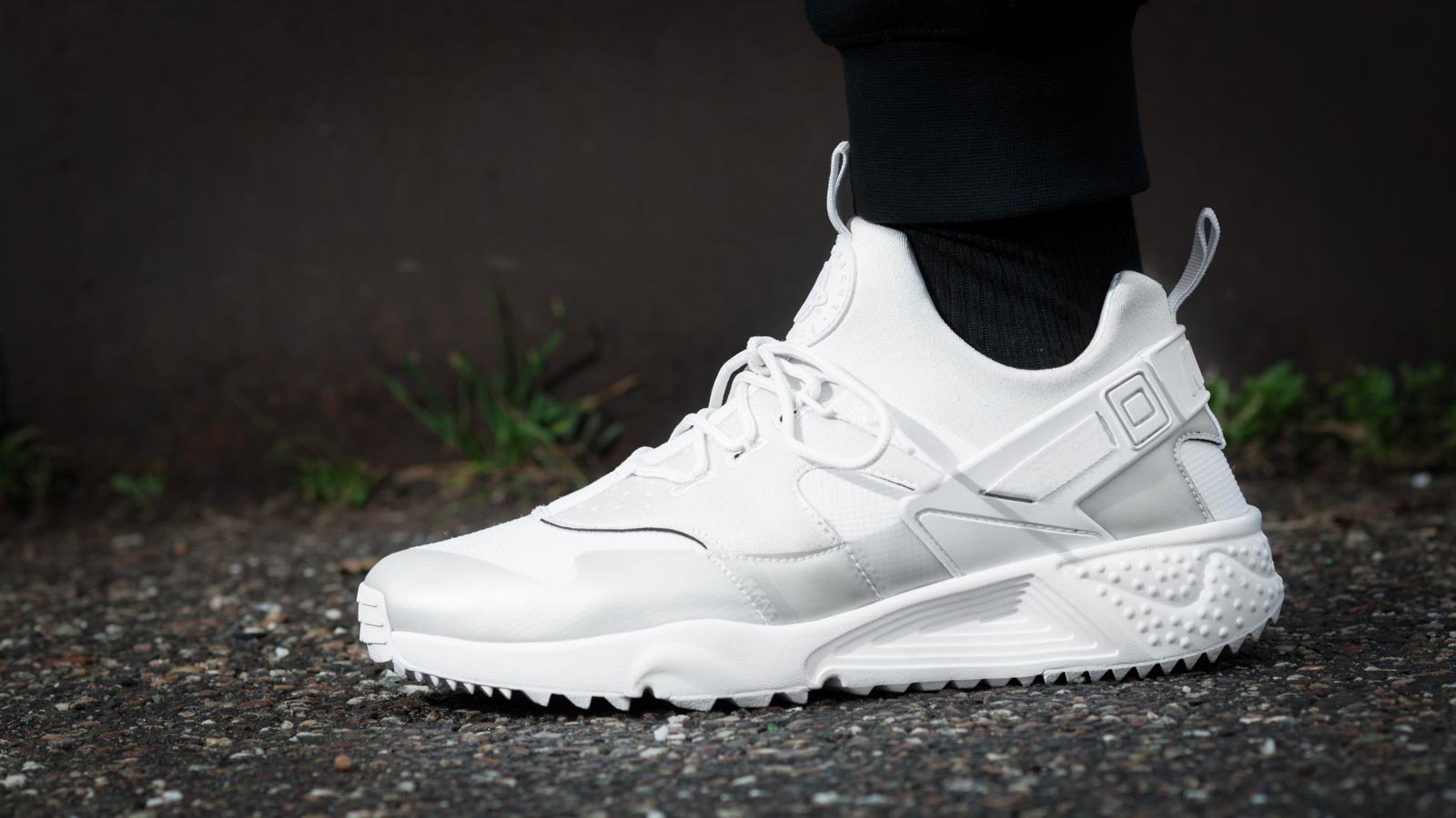 Foot Locker EU on Twitter: "Find your street essential in the #Nike #Air # Huarache Utility coming in Pure Platinum and White this https://t.co/84dUxB9g4T" / Twitter