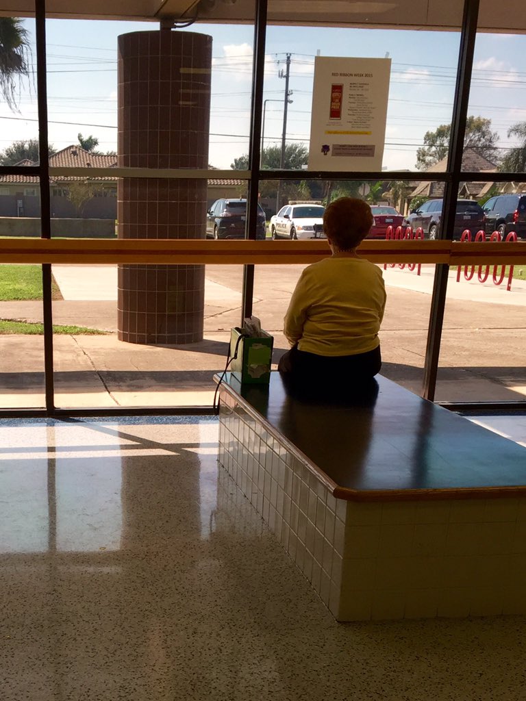 aaronzacharyh's tweet image. When your friend says they'll be there in 5 but never show up