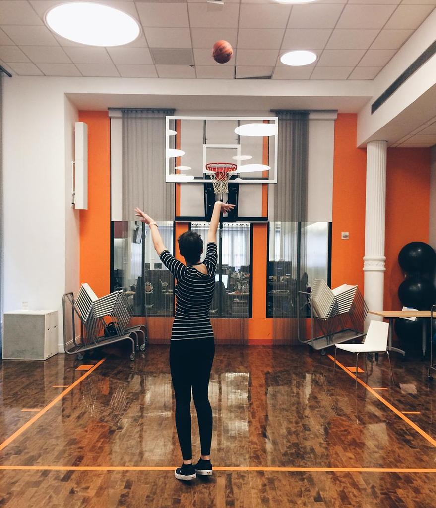 cassiecastellaw's tweet image. Best end to a shoot @appnexus #🏀 #AppNexusPubForum 📷: @scrabbit ift.tt/1MeTRWb